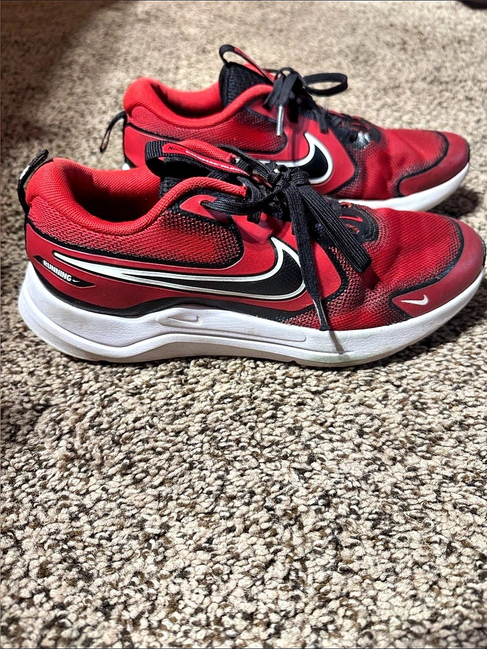 Nike Air Max Torch 4 Red & Black Girls US 6.5Y Sneakers